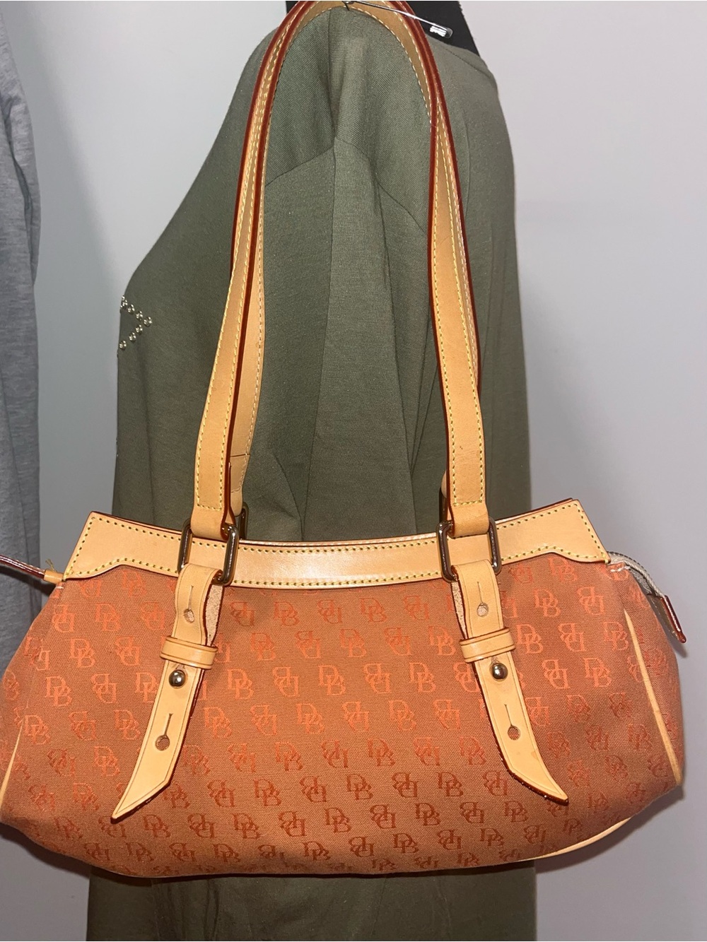 Beautiful Dooney & Bourke Canvas & Leather Shoulder Bag - Picture 1 of 9